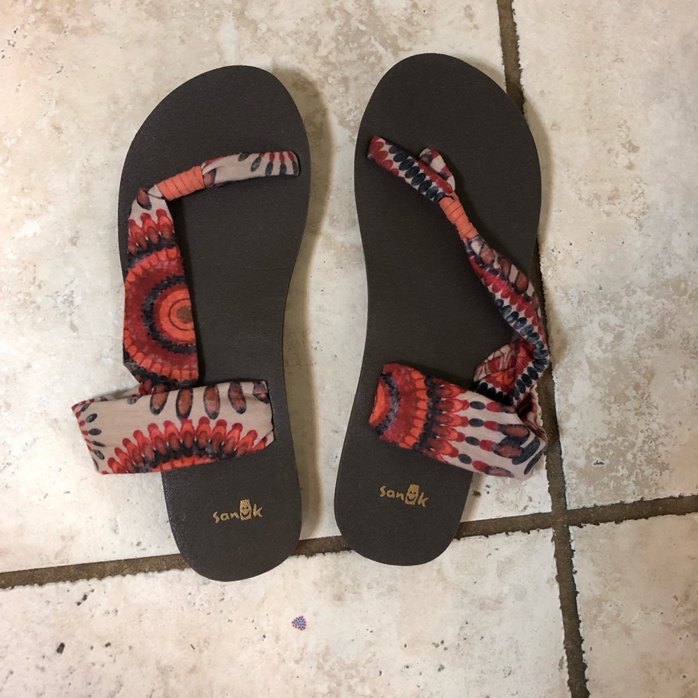 Sanuk sandals
